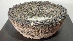 Herbrun Titania – kamenná nádoba, přírodní elegance pro rostliny i dekorace