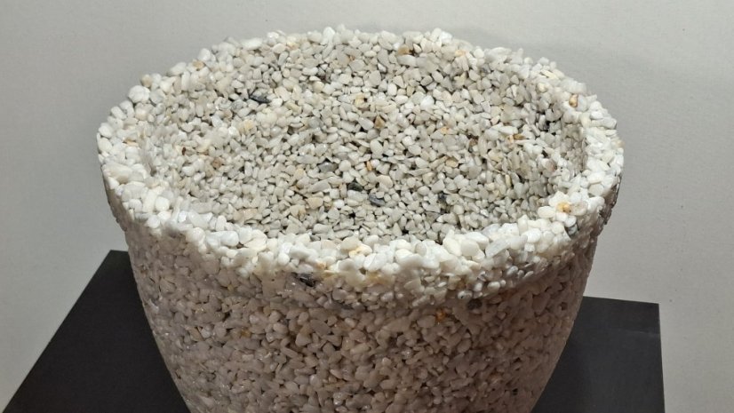 Herbrun Callisto – přírodní mrazuvzdorný květináč z kamene