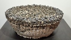 Herbrun Titania – kamenná nádoba, přírodní elegance pro rostliny i dekorace