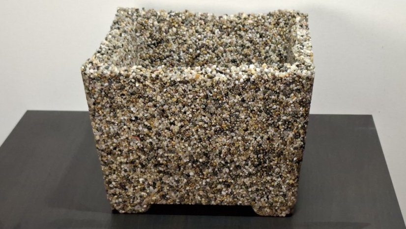 Herbrun Phobos – kamenný květináč, přírodní pevnost a elegantní vzhled