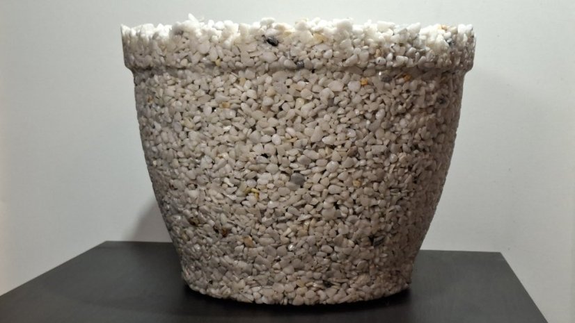 Herbrun Callisto – přírodní mrazuvzdorný květináč z kamene